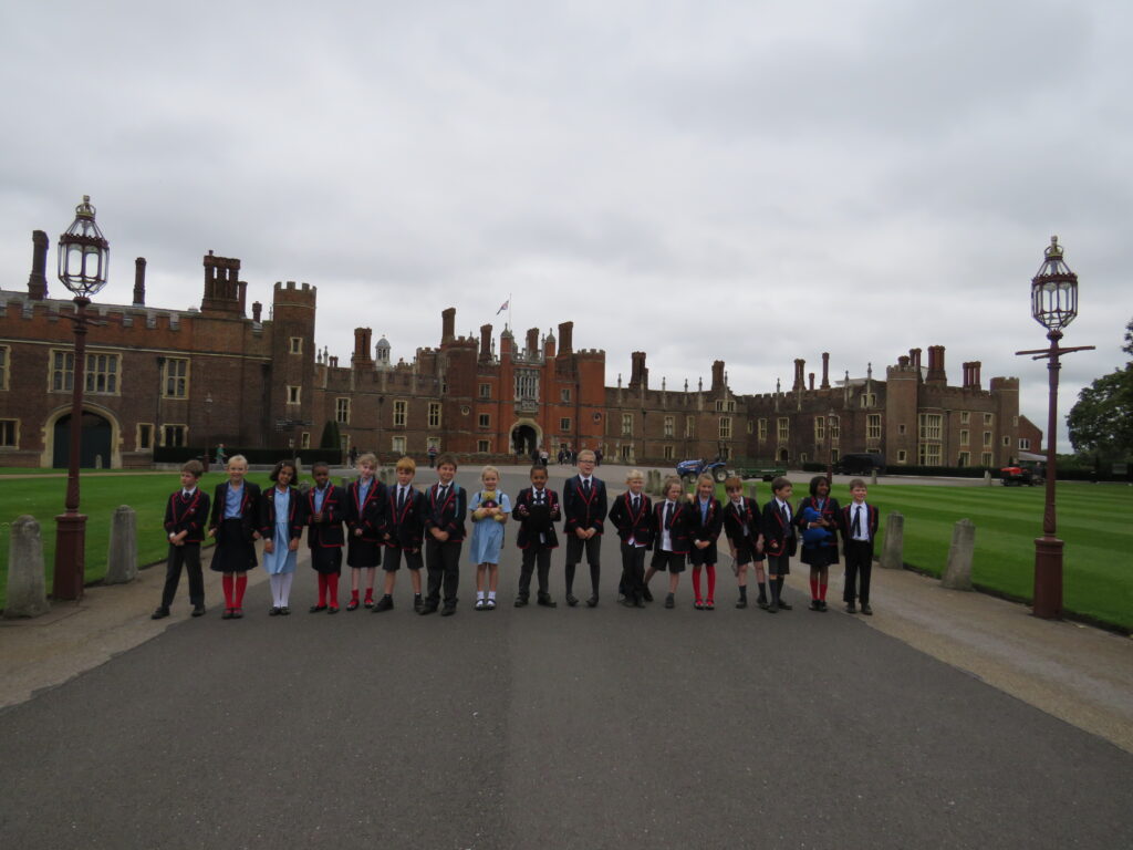 Year 4 outside Hampton Court